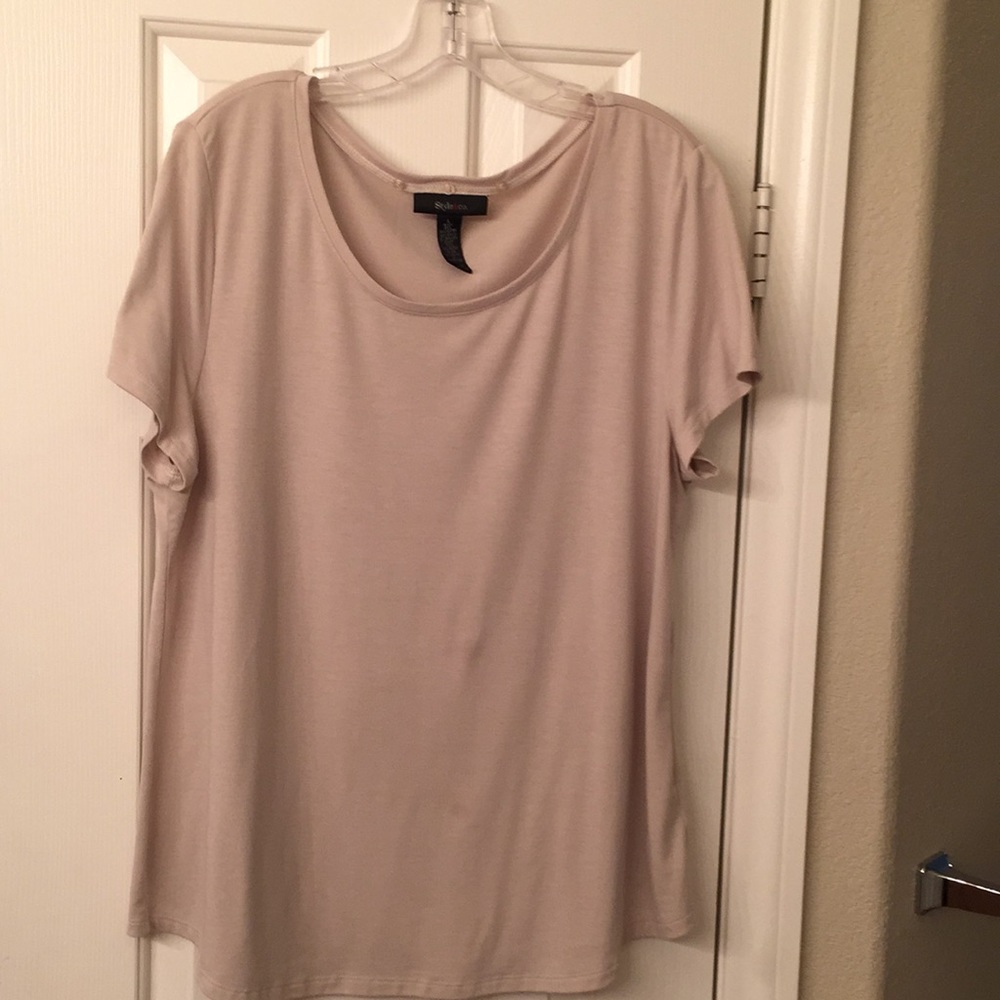 Cream Style & Co basic tee